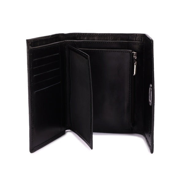 محفظة جلدية بإغلاق بأزرار معدنية