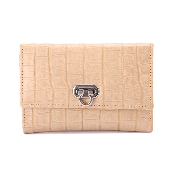 محفظة جلدية بإغلاق بأزرار معدنية