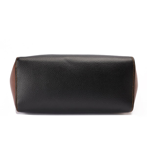 Nefert Shoulder Bag