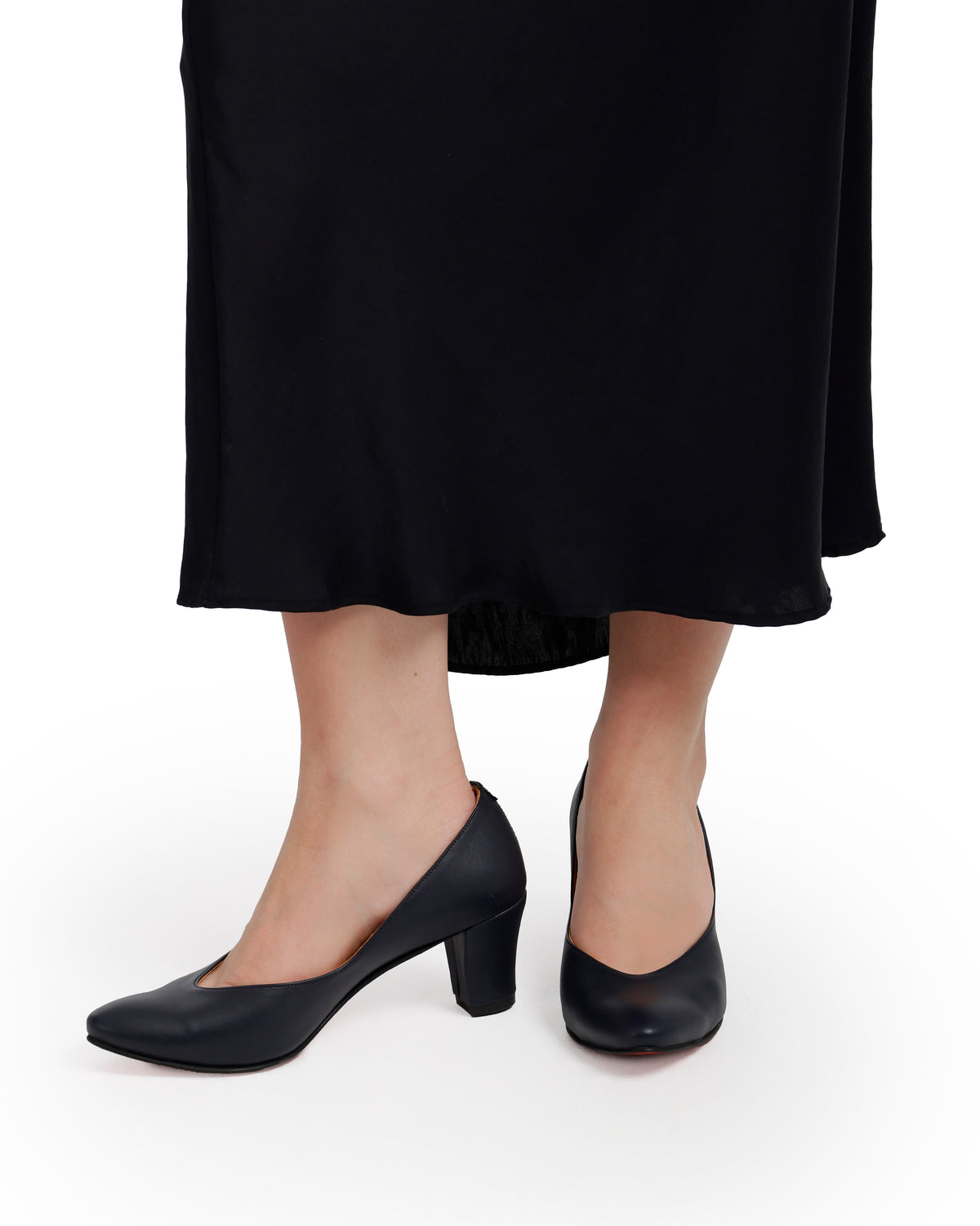 The Emeli Noir Classic Pump
