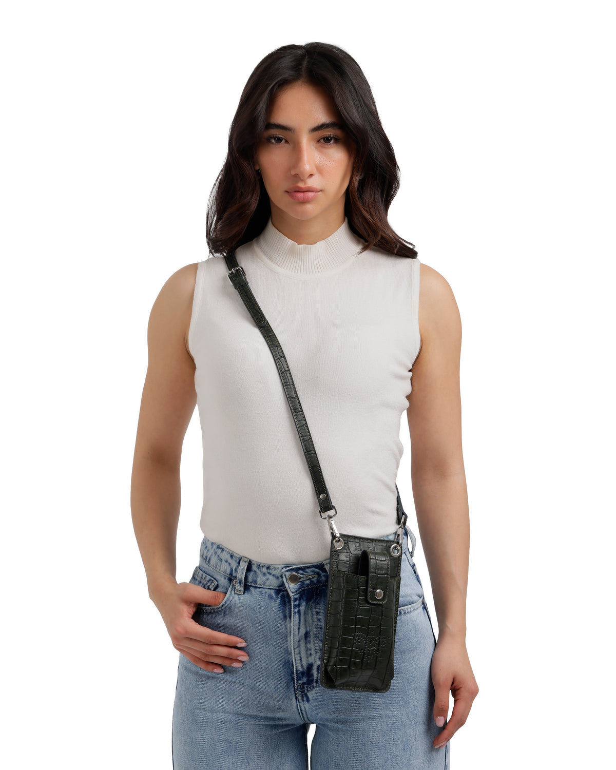 Compact crossbody pouch