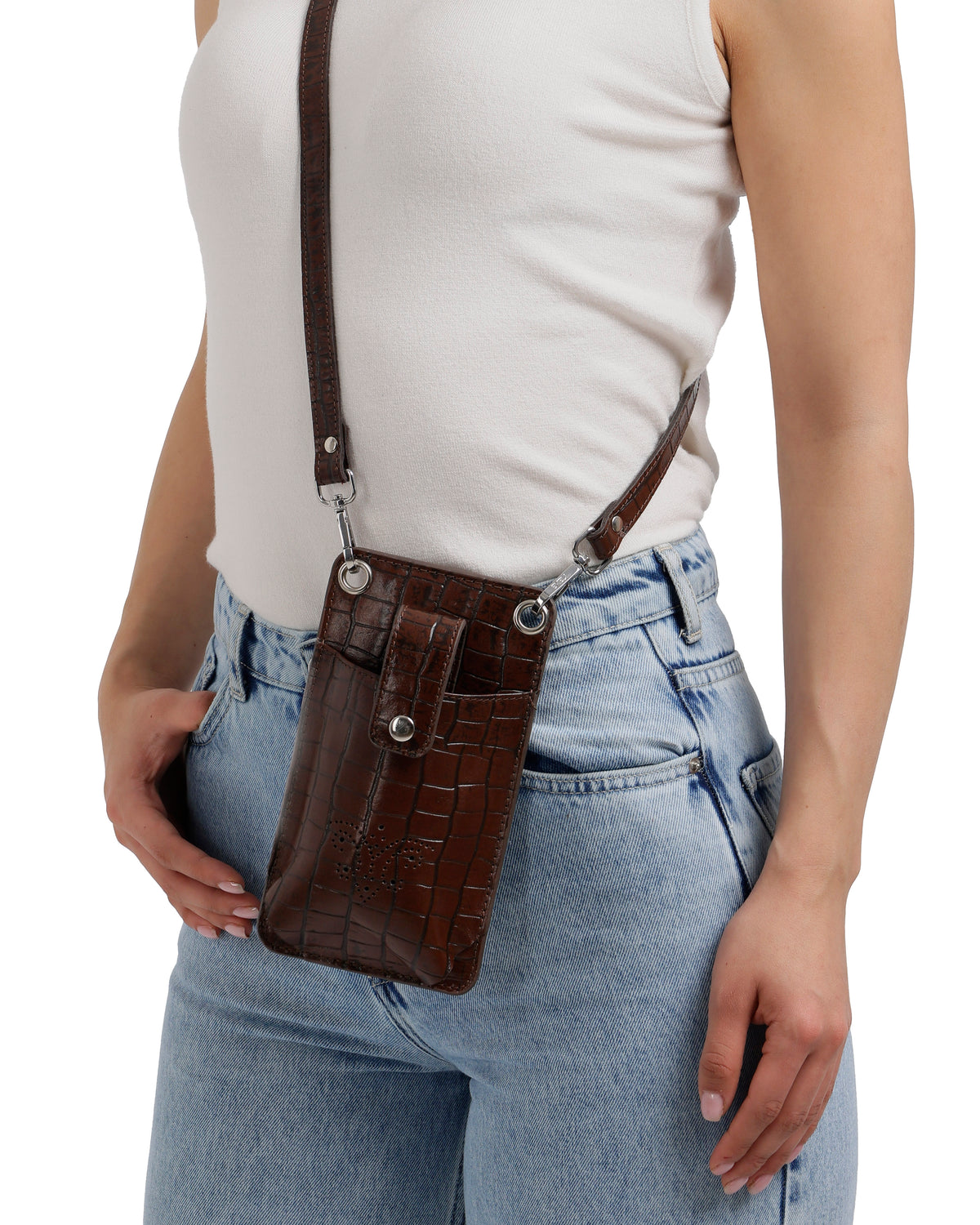 Compact crossbody pouch