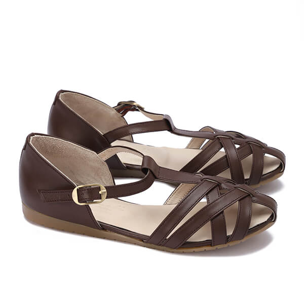 Closed-Toe Leather Summer Sandals