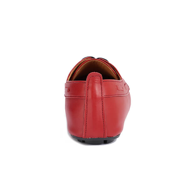 حذاء بدون رباط من الجلد