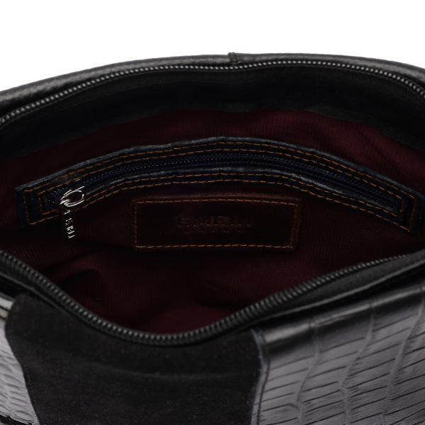 Tara – Multi-Patch Leather Crossbody Bag