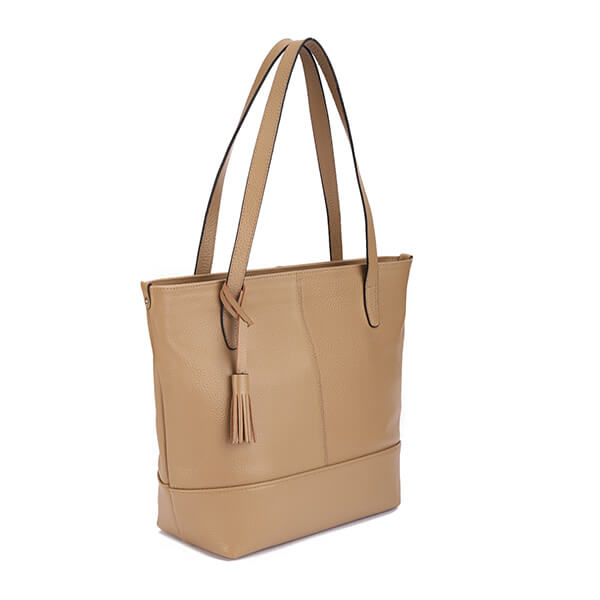 Cyra – Leather Tassel Tote Bag