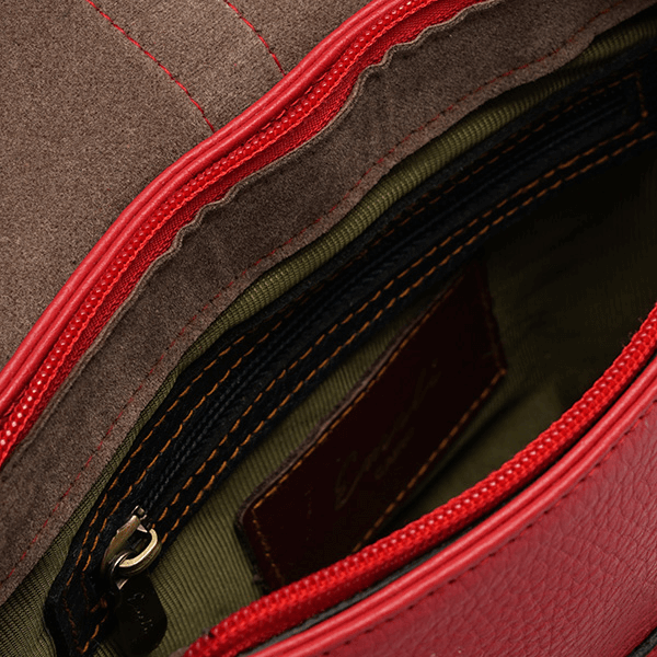 حقيبة كروس جلدية حمراء