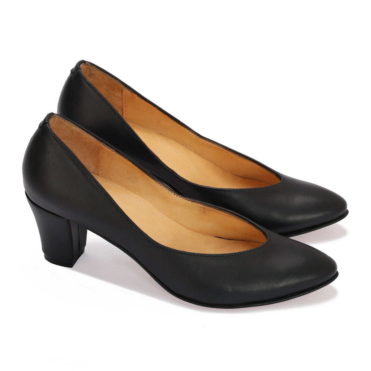 The Emeli Noir Classic Pump