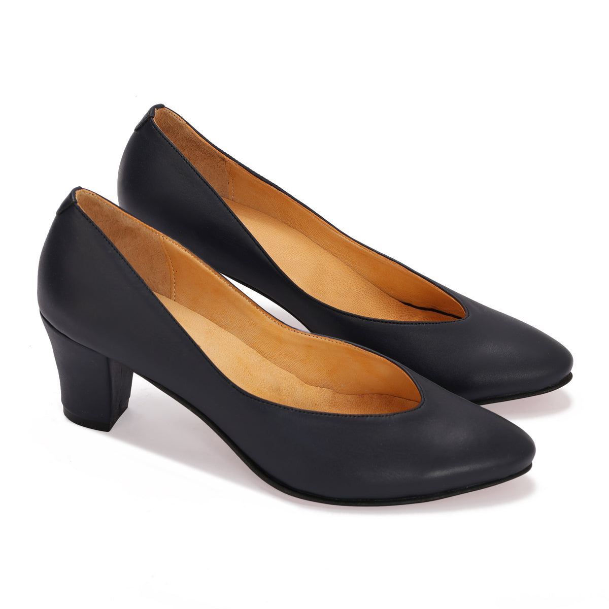 The Emeli Noir Classic Pump