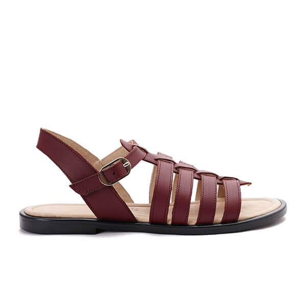 صندل جلدي على الطراز الروماني