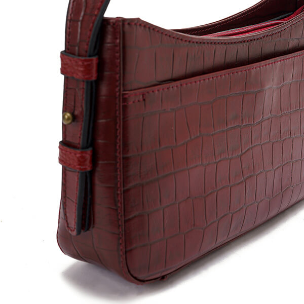 حقيبة كتف جلدية بطبعة بورجوندي