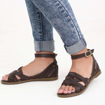 صندل جلدي متعدد الأشرطة ومتعدد الألوان