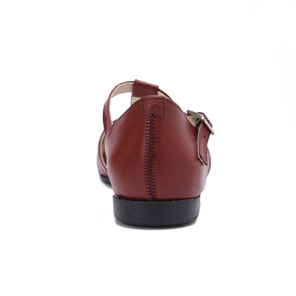 Closed-Toe Leather Summer Sandals