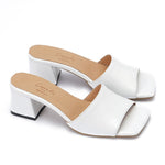 شبشب جلدي واسع بكعب عالٍ