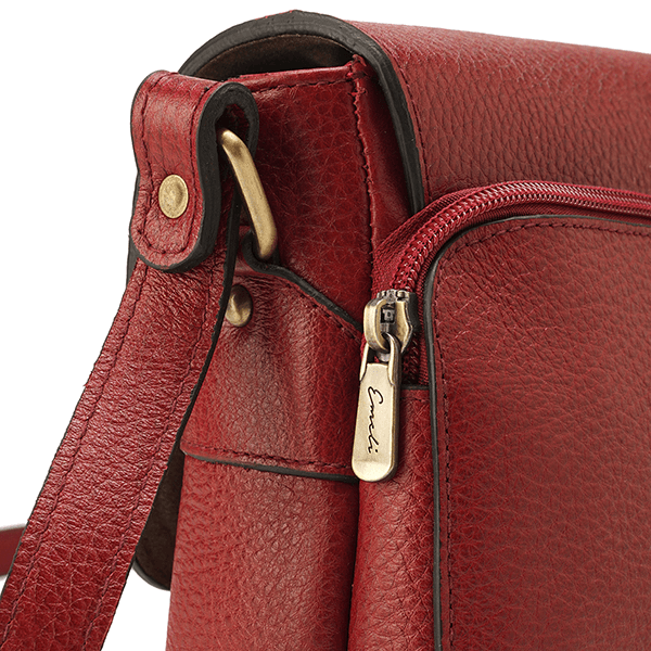 Alina – Multi-Pocket Leather Crossbody Bag