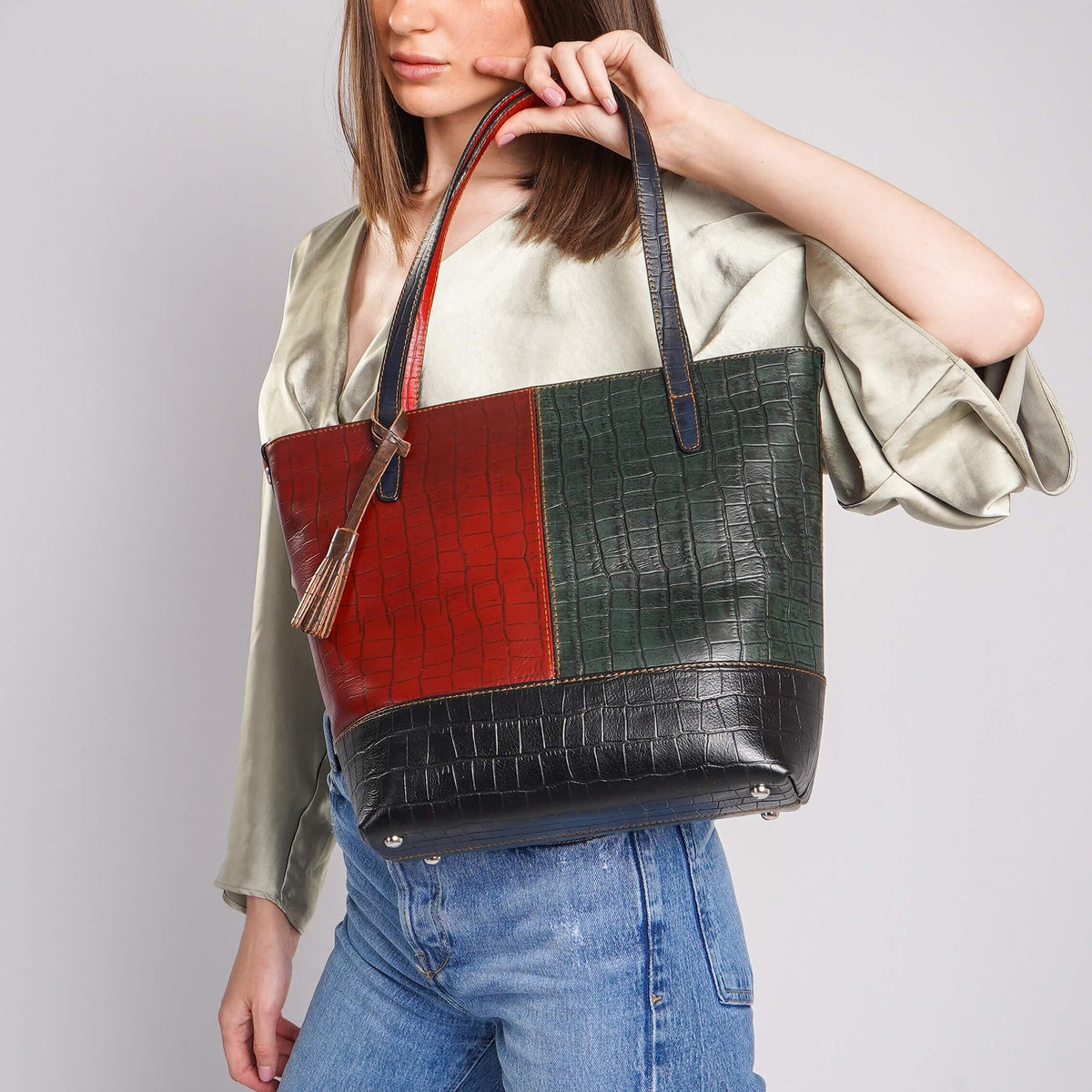 Cyra – Leather Tassel Tote Bag